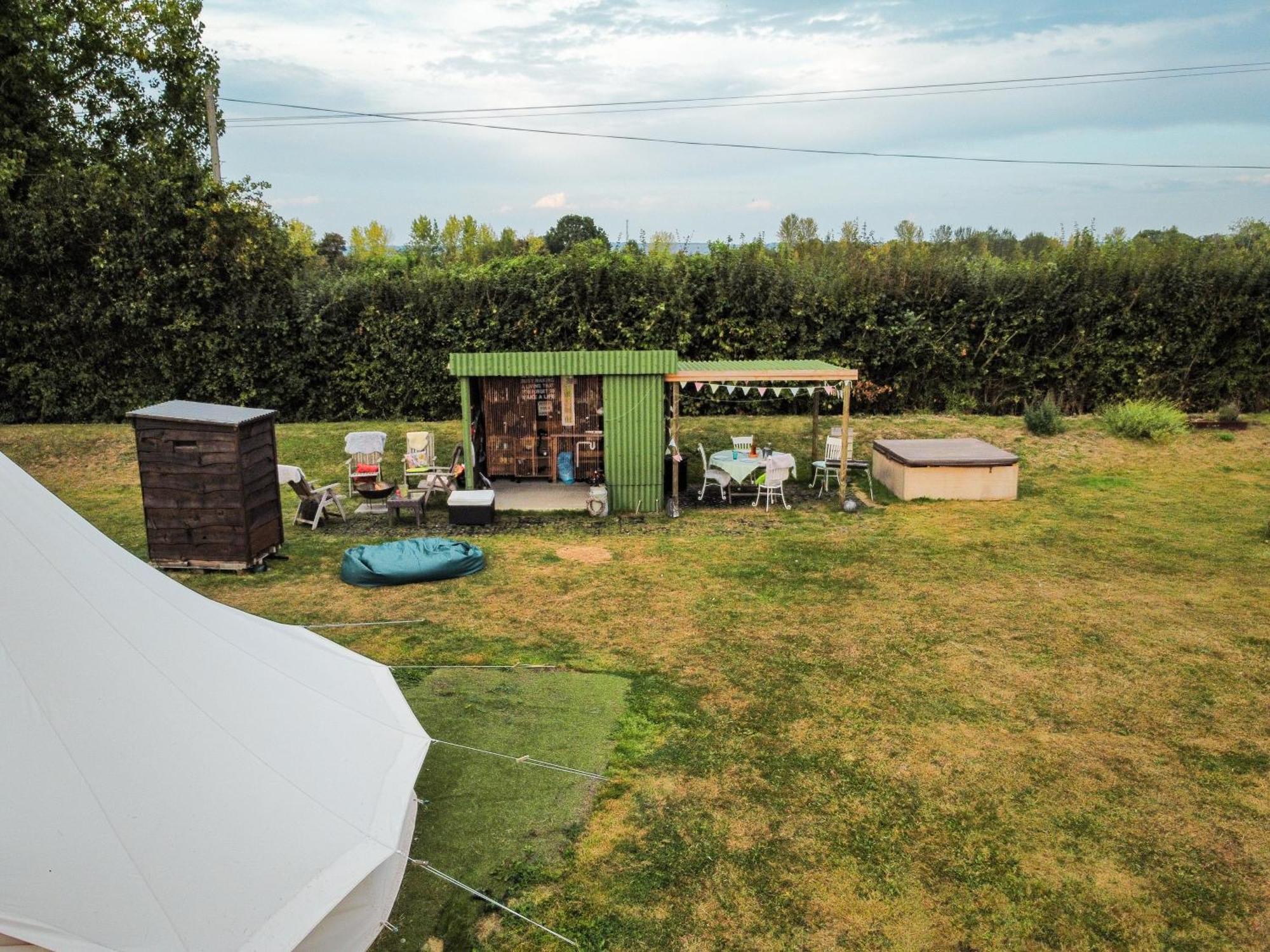 The Follies Glamping Hotel เมดสโตน ภายนอก รูปภาพ