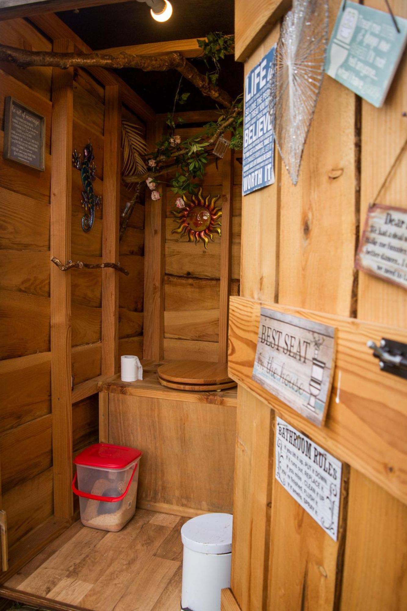 The Follies Glamping Hotel เมดสโตน ภายนอก รูปภาพ