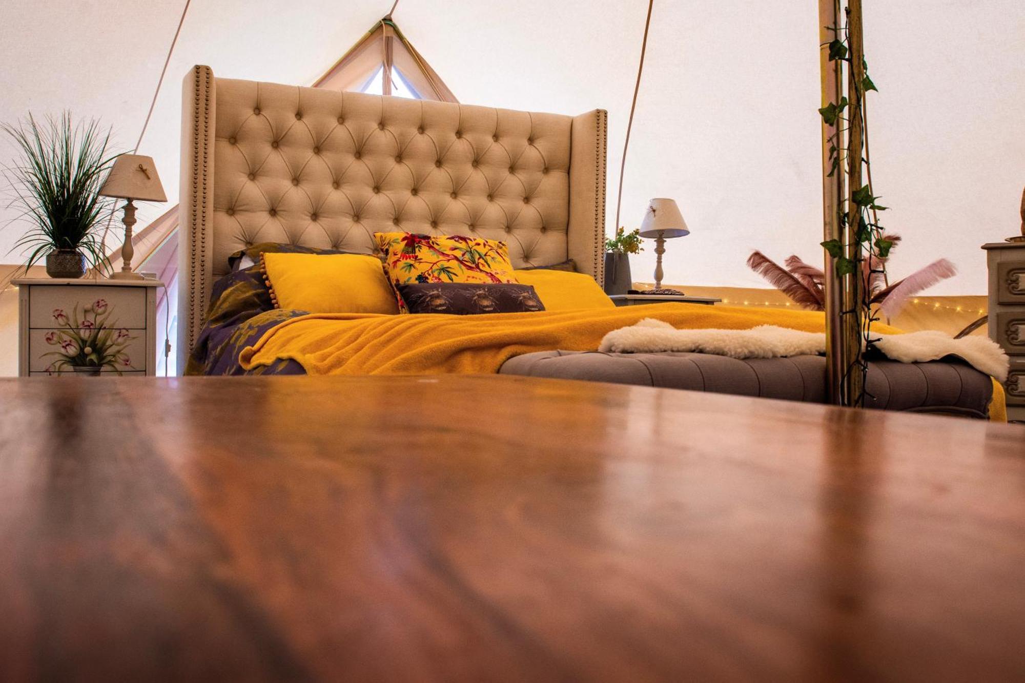 The Follies Glamping Hotel เมดสโตน ภายนอก รูปภาพ