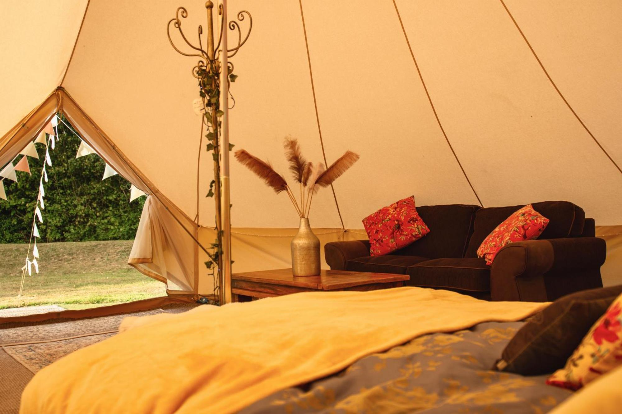 The Follies Glamping Hotel เมดสโตน ภายนอก รูปภาพ